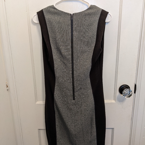T Tahari Dresses & Skirts - T Tahari Sheath Dress